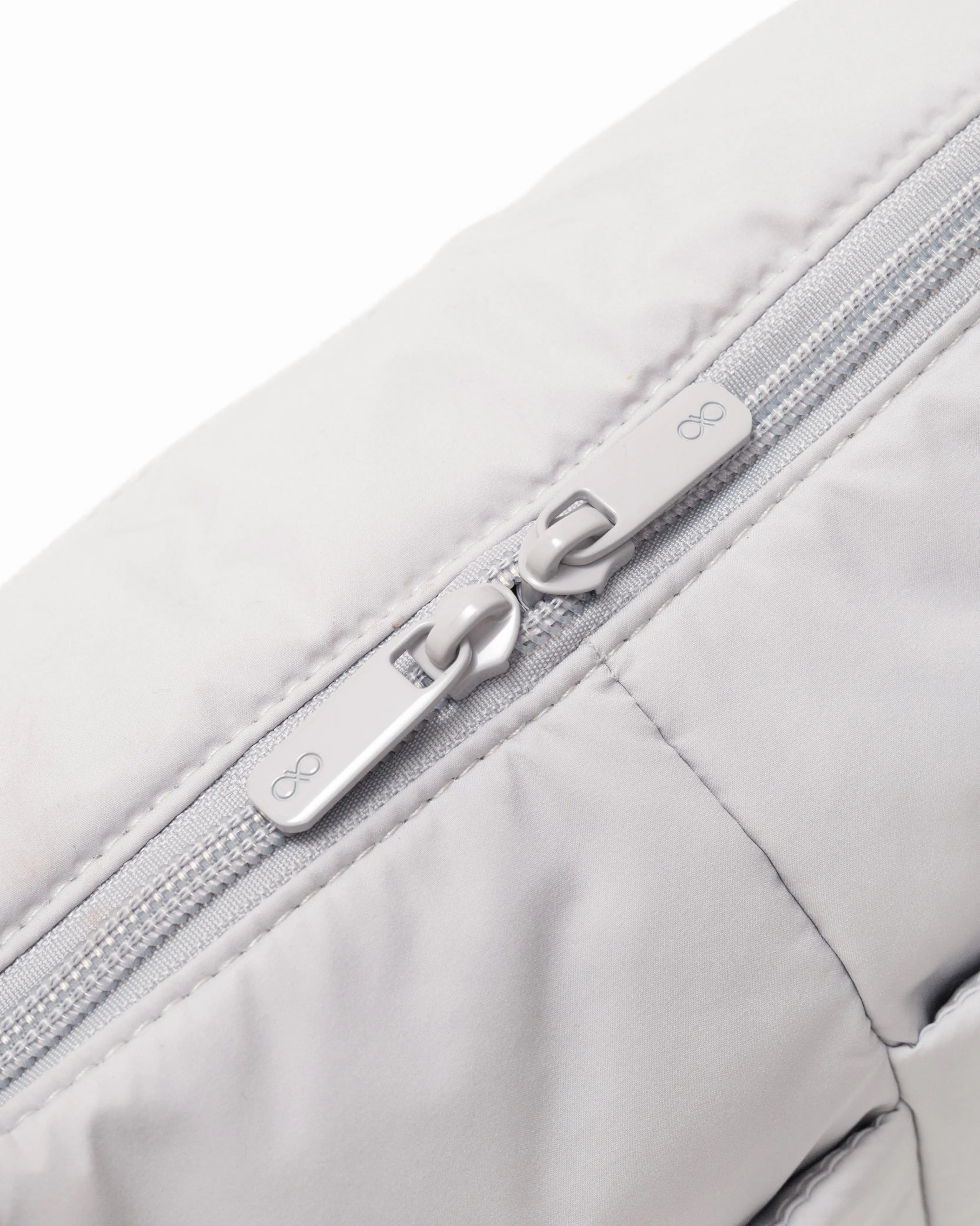 MINI SIGNATURE POCKET CROSSBODY BAG IN COSY LUXE DOVE GREY