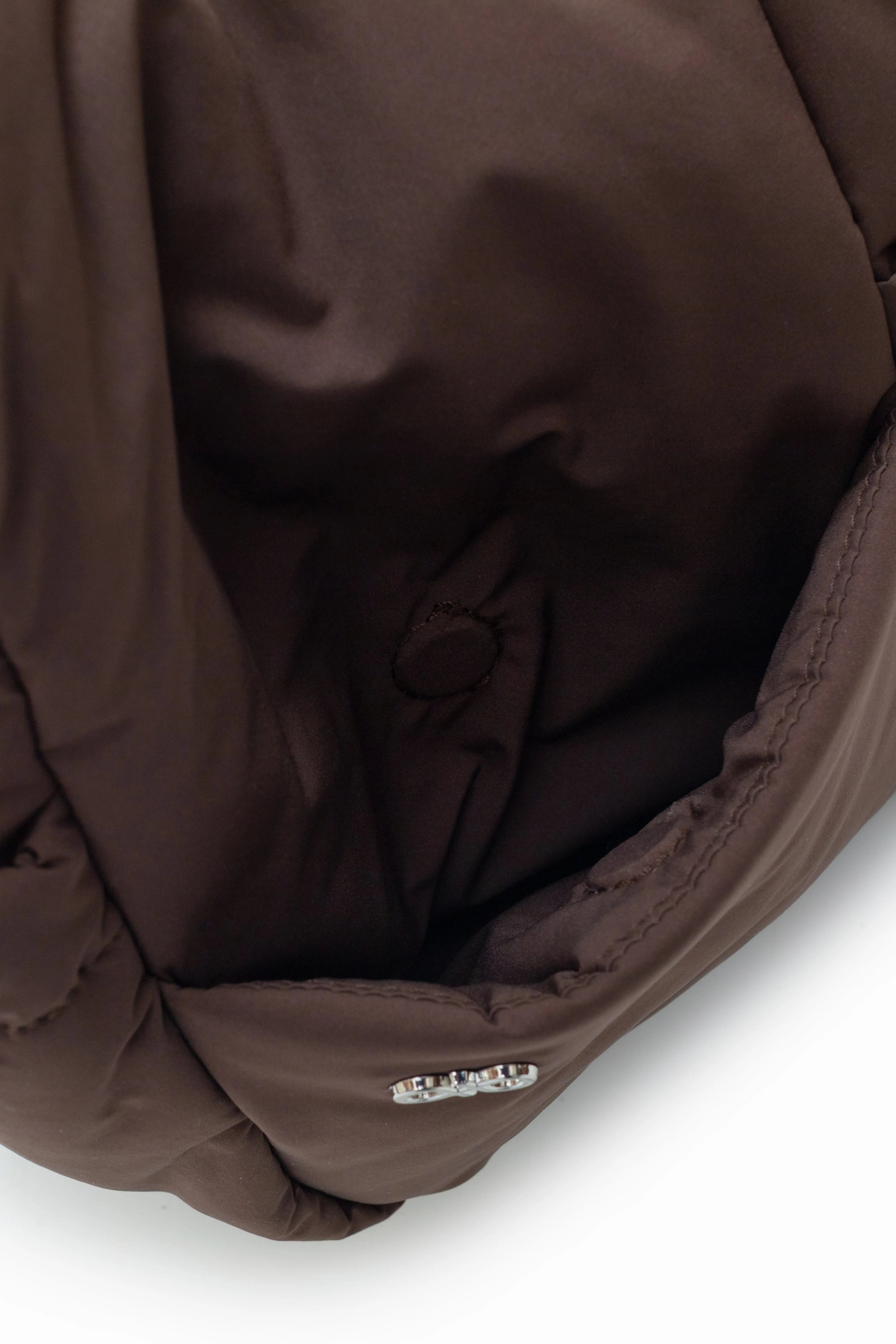 SIGNATURE POCKET CROSSBODY BAG 2.0 IN COSY CACAO