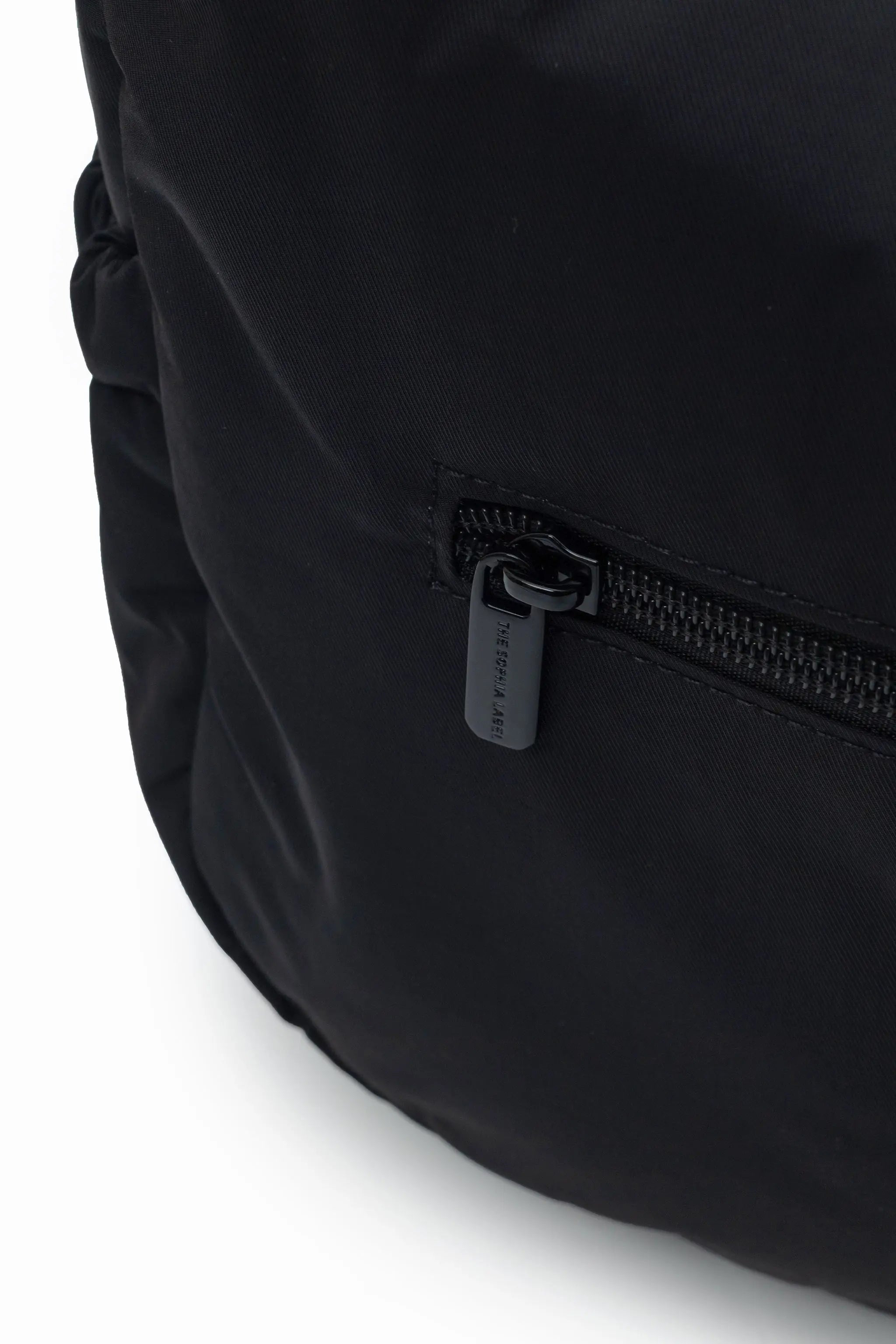 SIGNATURE POCKET CROSSBODY BAG 2.0 IN POSH JET BLACK