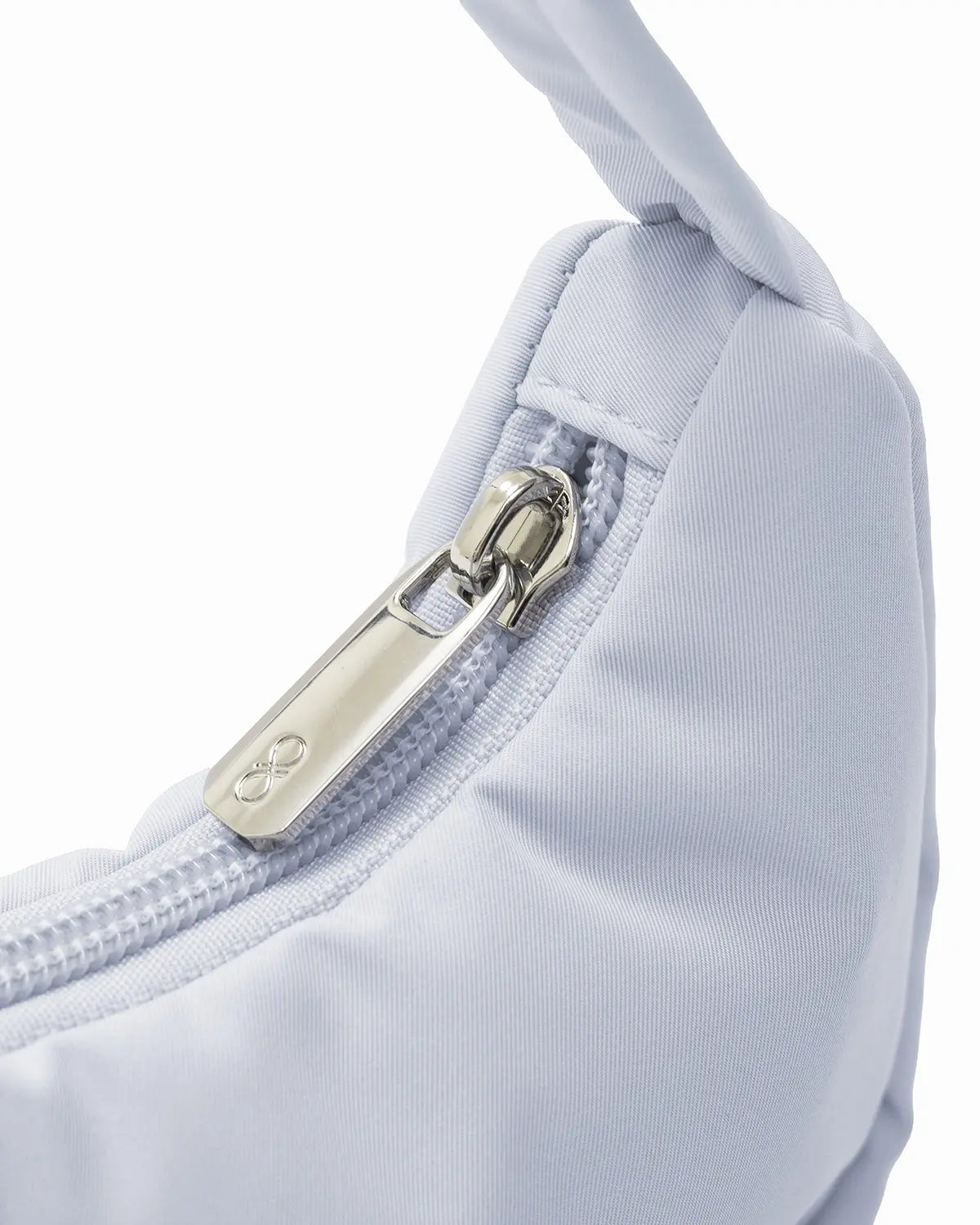 NANO POUCH IN FROST