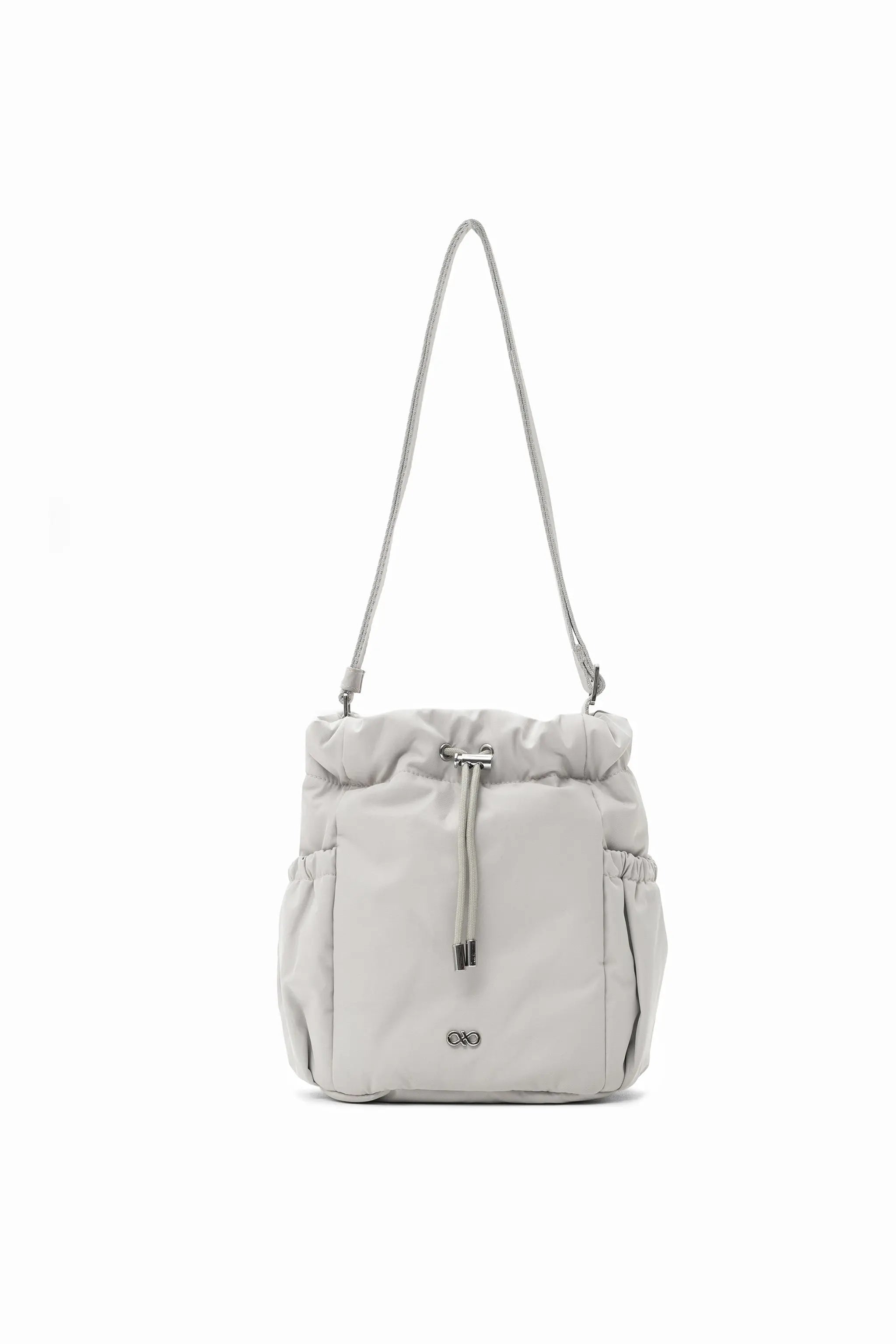 COSY LUXE BUCKET BAG IN DOVE GREY