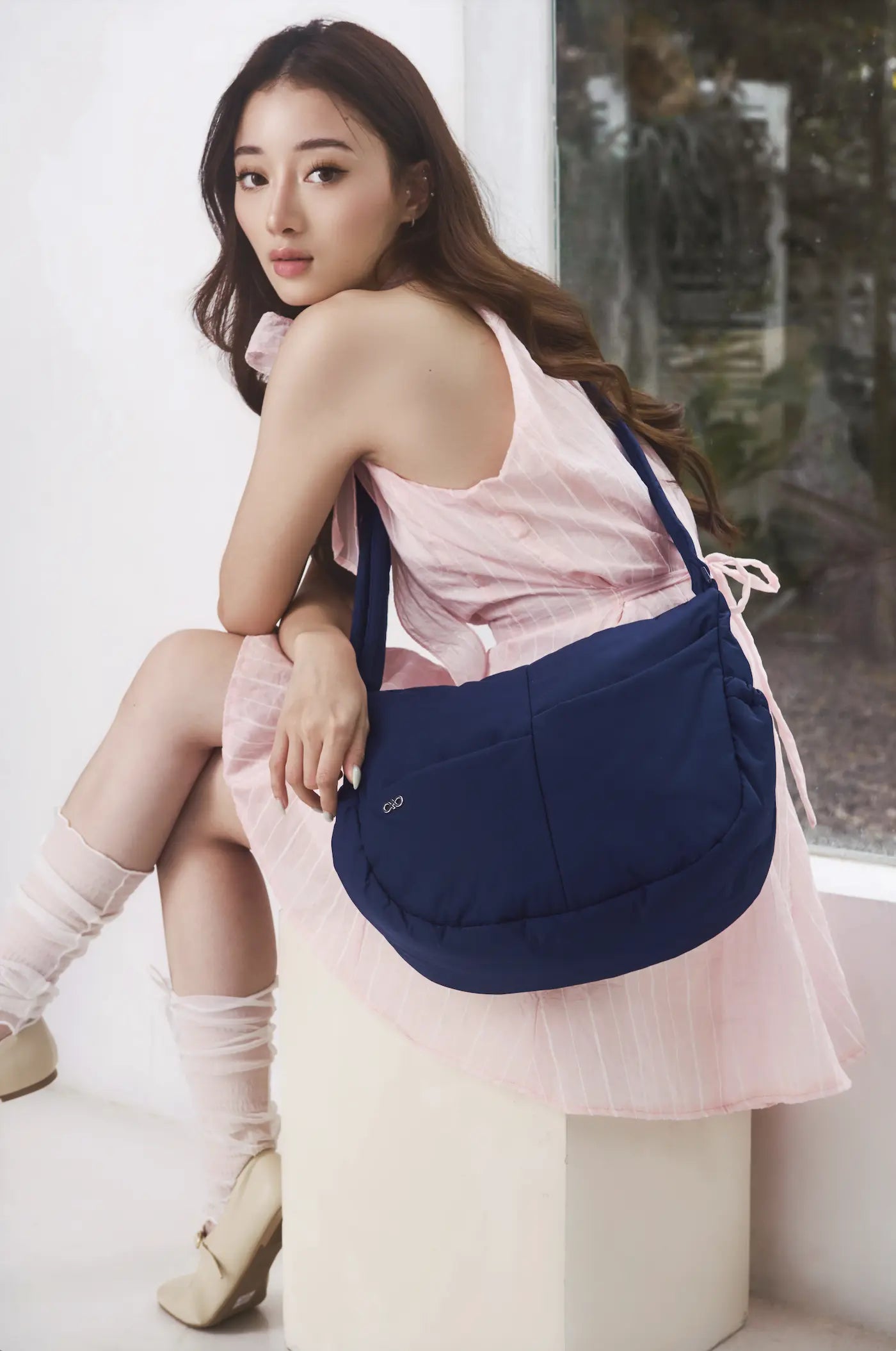 SIGNATURE POCKET CROSSBODY BAG 2.0 IN POSH MIDNIGHT