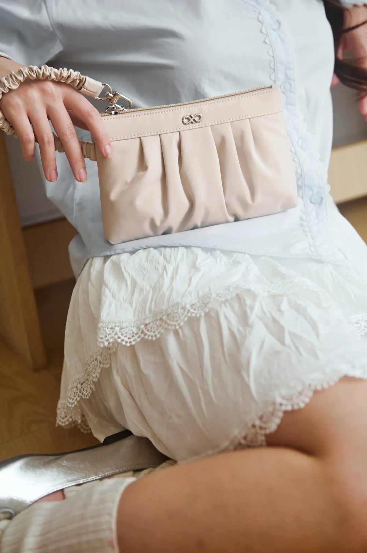 THE DAILY WRISTLET IN OAT