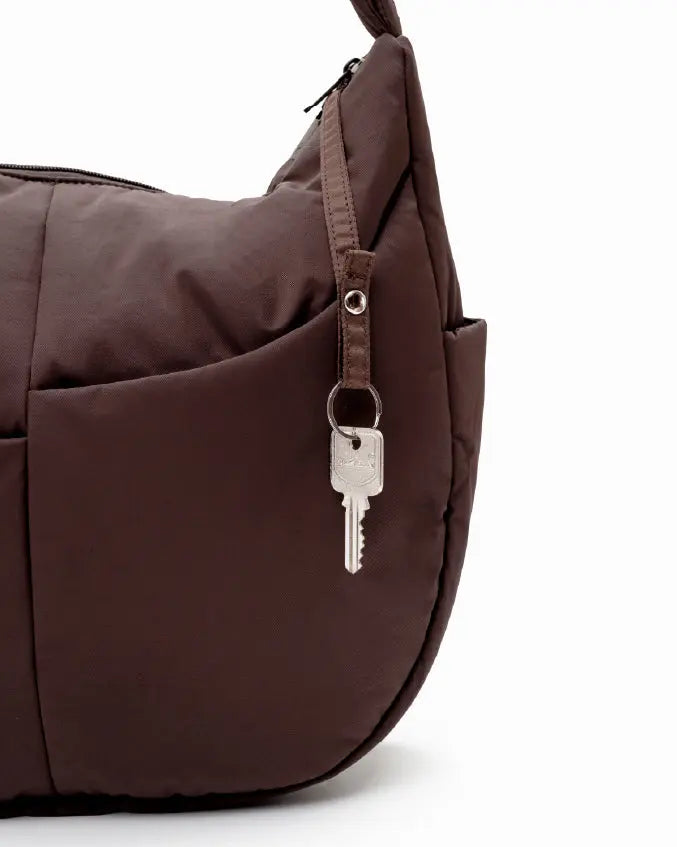XL SIGNATURE POCKET CROSSBODY BAG IN CHOCO