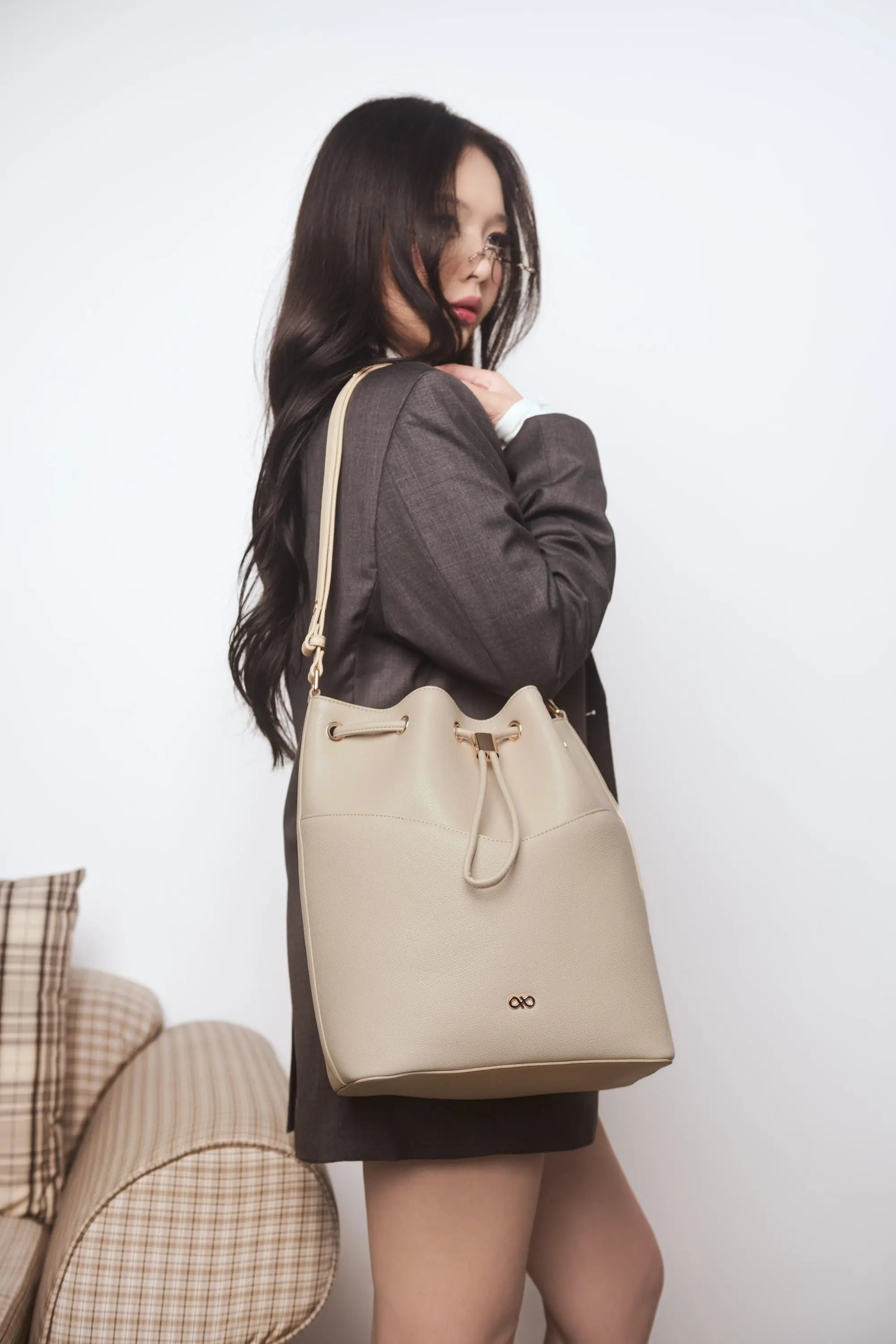 IMPERFECTLY YOURS BUCKET BAG IN SAND