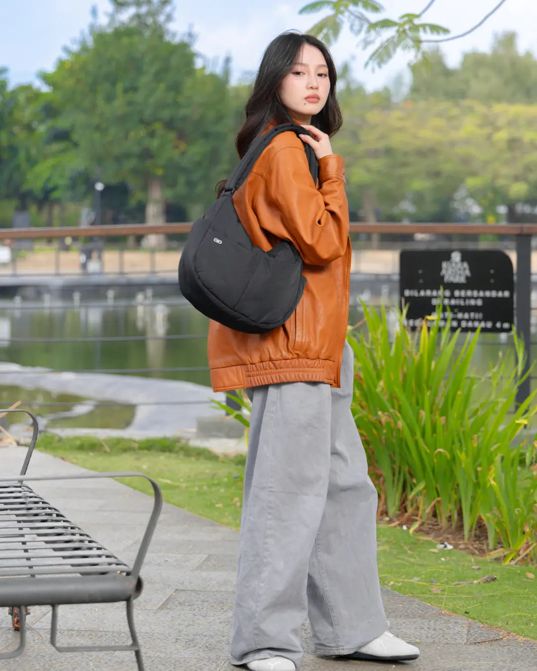 SIGNATURE POCKET CROSSBODY BAG IN POSH JET BLACK TSL Singapore