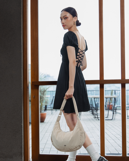 L POSH CRESCENT BAG IN OAT