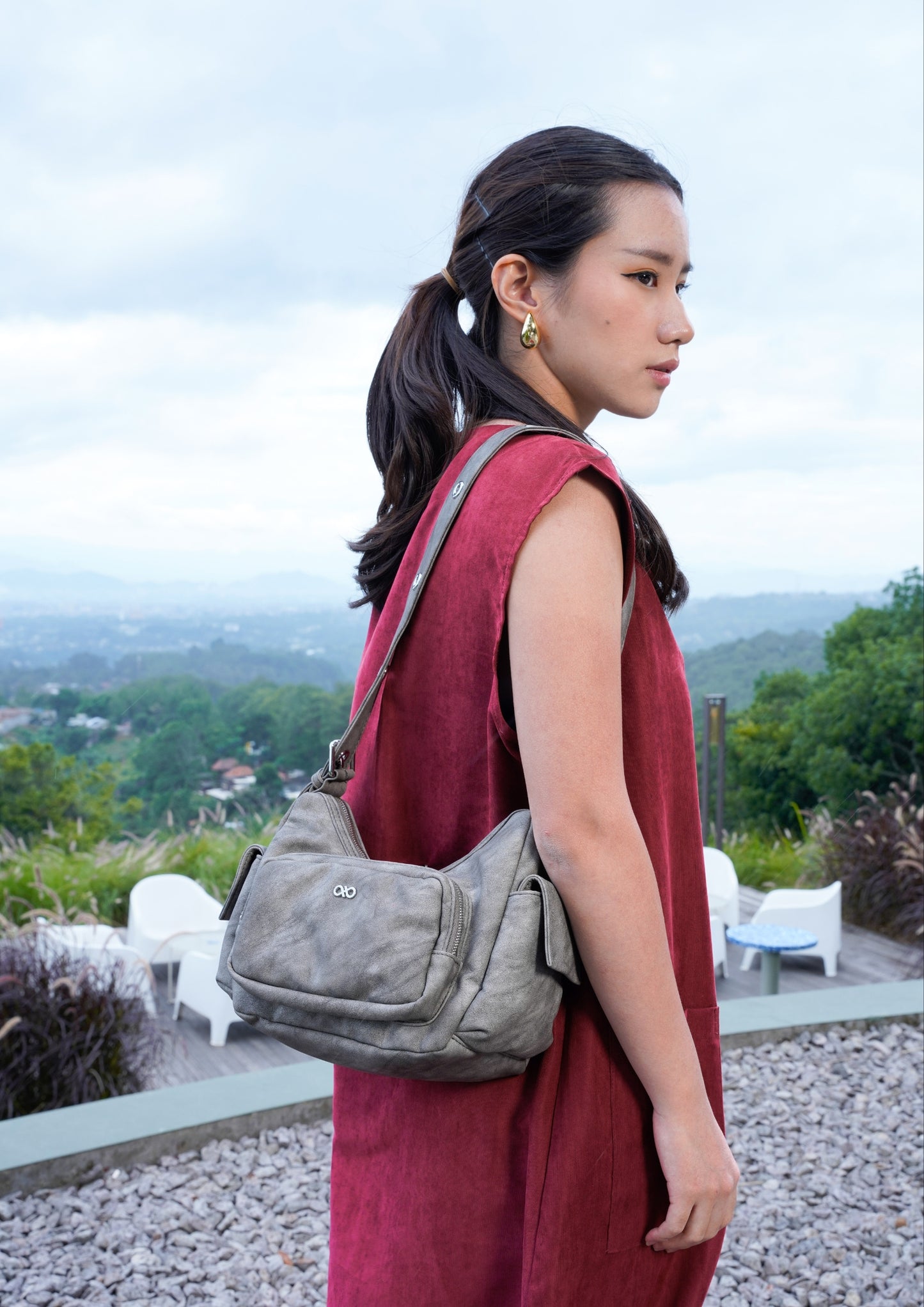 TATE POCKET HANDBAG IN ASH