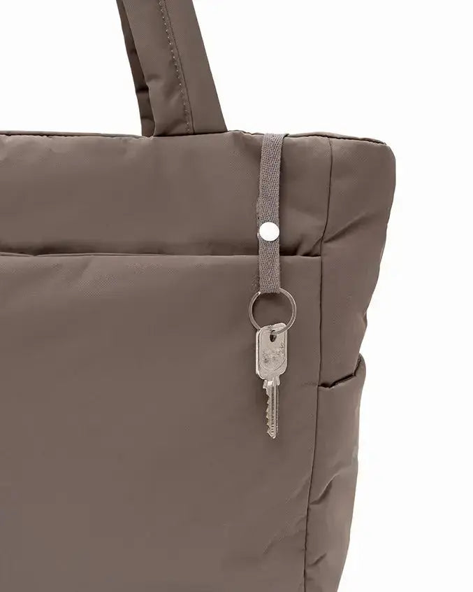 POSH TOTE BAG 2.0 IN TAUPE 