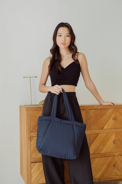 COSY PUFFY TOTE BAG IN MIDNIGHT