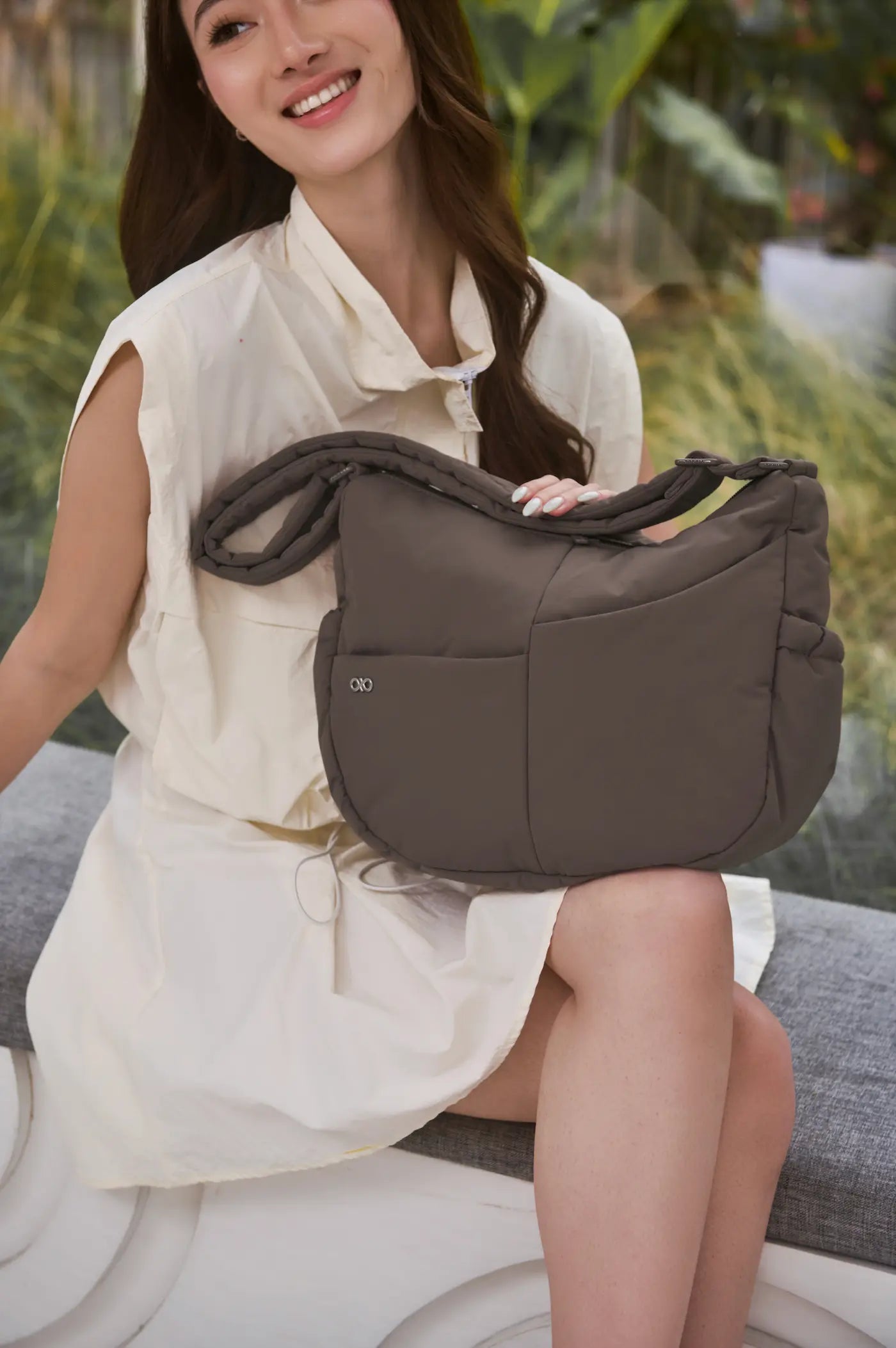 SIGNATURE POCKET CROSSBODY BAG 2.0 IN POSH TAUPE 