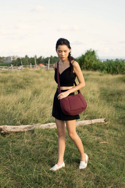 COSY PUFFY CROSSBODY BAG IN WINE